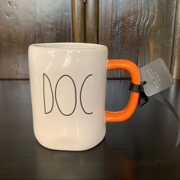 Rae Dunn DOC Snow White Disney Princess Collection Ceramic Mug - Picture 2 of 9